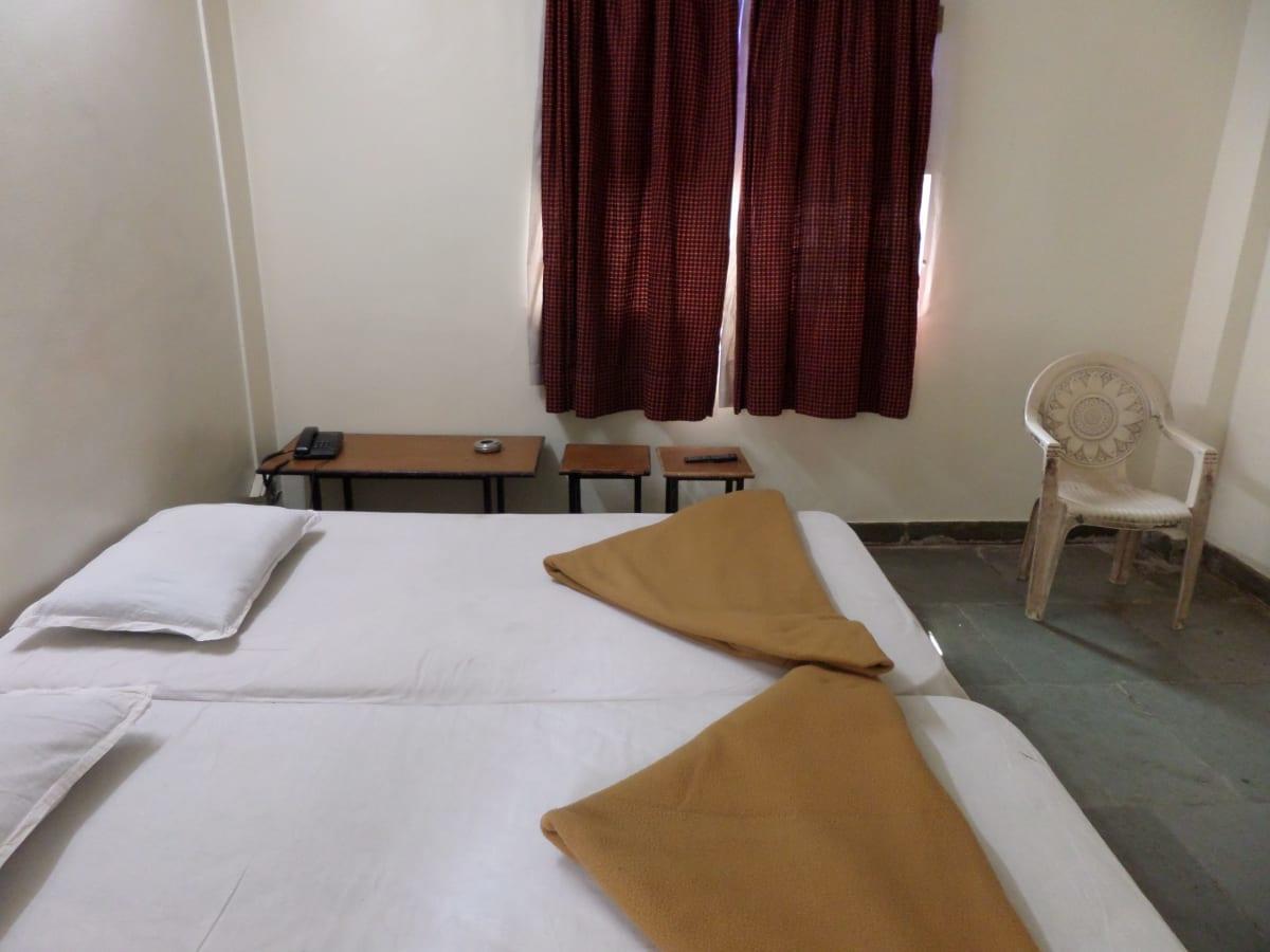 Parvat Lodge Ahmednagar Exterior foto